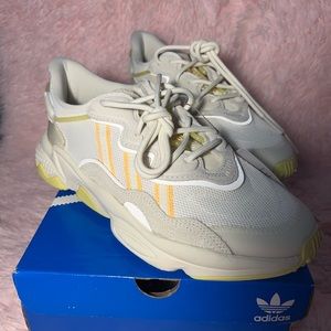 adidas Women's Ozweego Sneaker